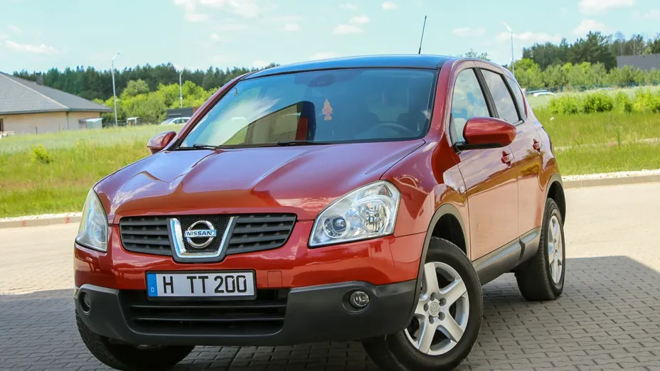 NISSAN Qashqai -