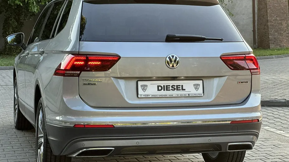 VOLKSWAGEN Tiguan Allspace -