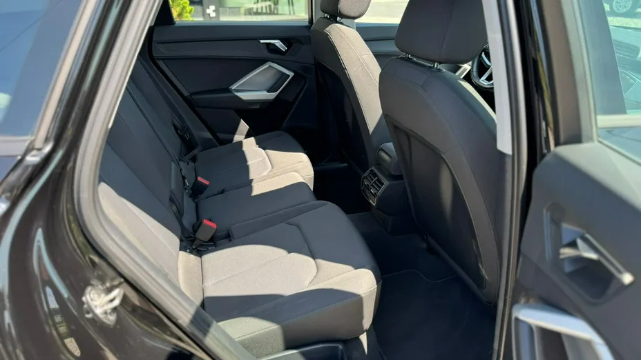 AUDI Q3 -
