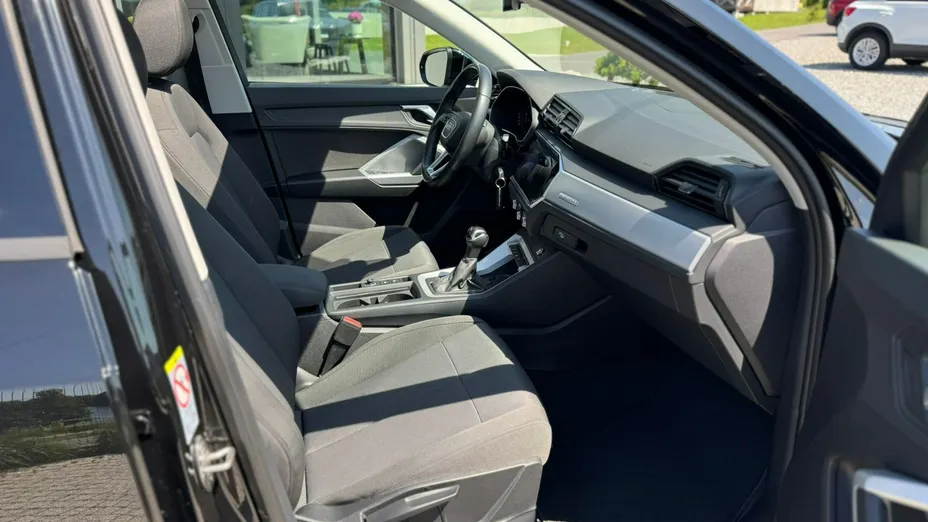 AUDI Q3 -