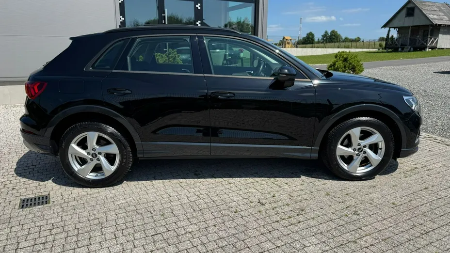AUDI Q3 -