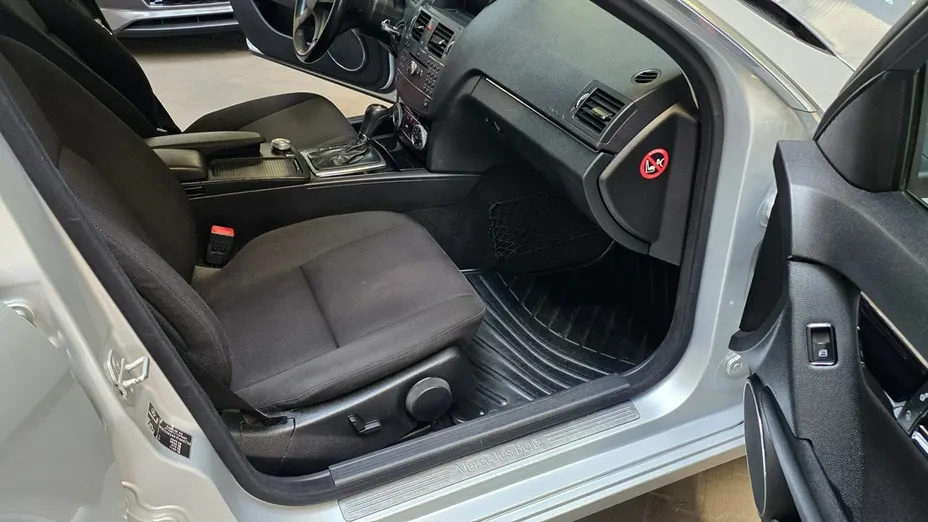 MERCEDES-BENZ C Klasa -