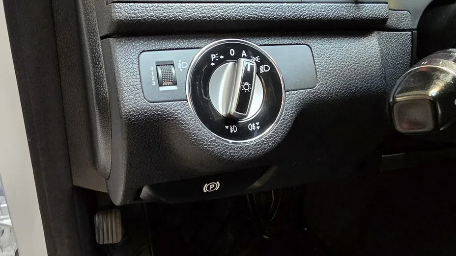 MERCEDES-BENZ C Klasa -