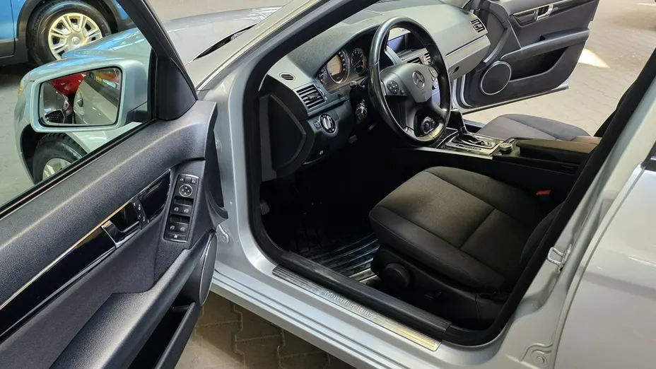 MERCEDES-BENZ C Klasa -