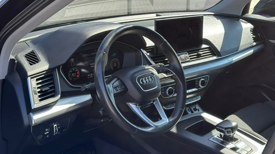 AUDI Q5 -