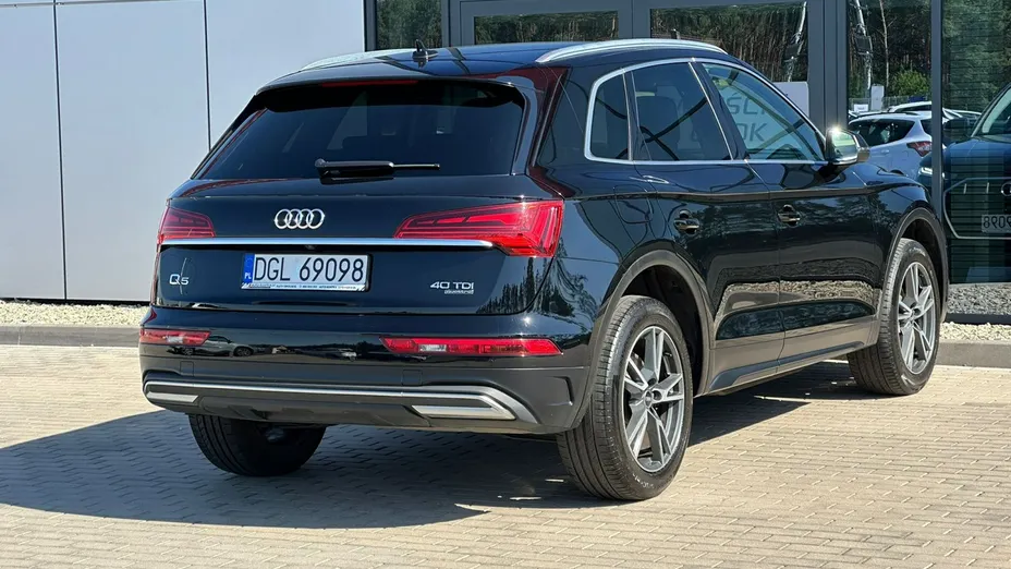 AUDI Q5 -