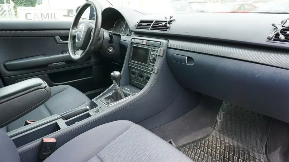 AUDI A4 -