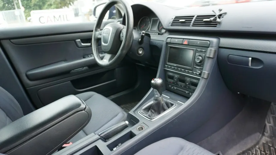 AUDI A4 -