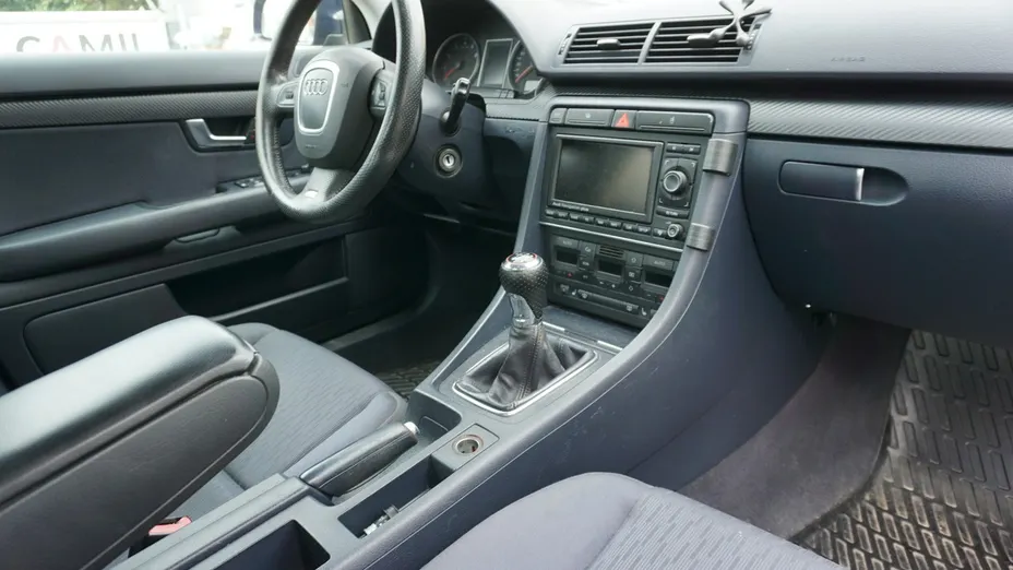 AUDI A4 -