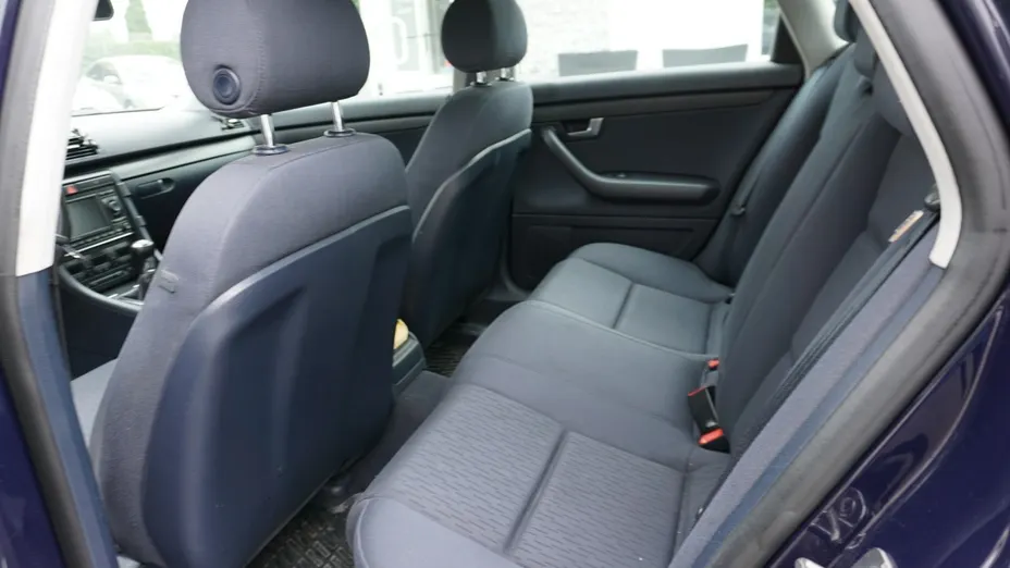 AUDI A4 -