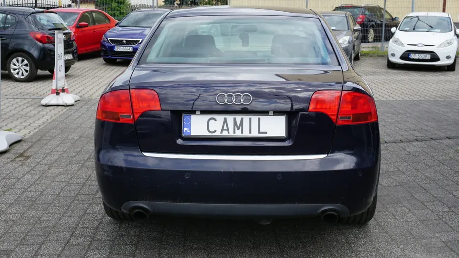 AUDI A4 -