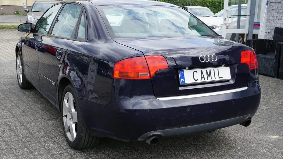 AUDI A4 -