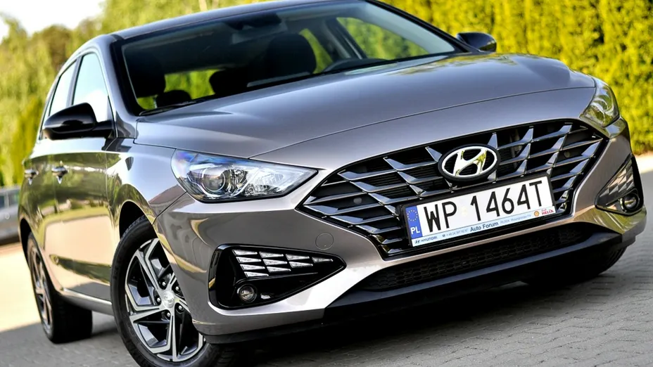 HYUNDAI i30 -