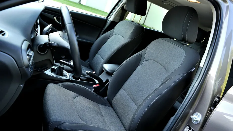 HYUNDAI i30 -