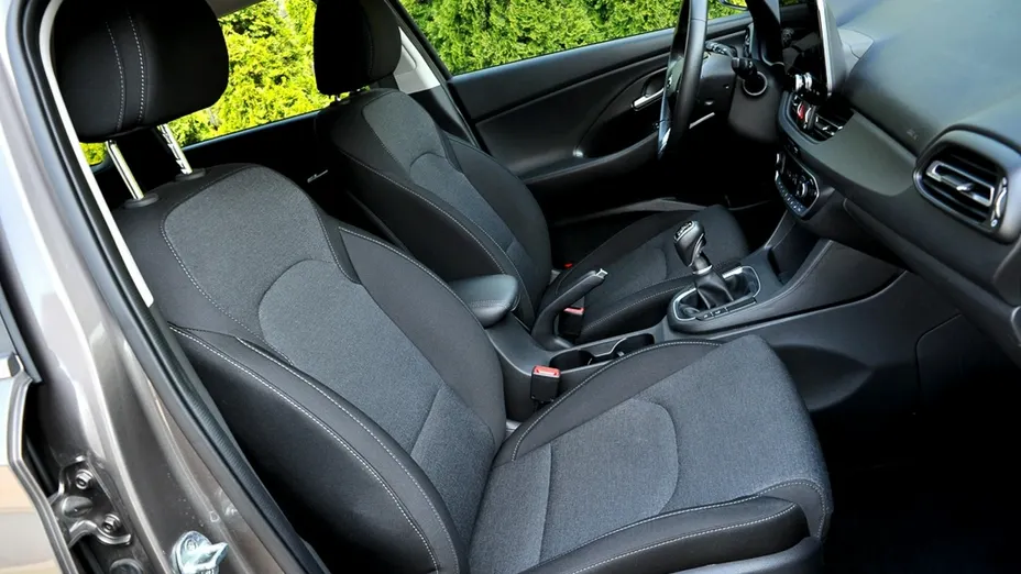HYUNDAI i30 -