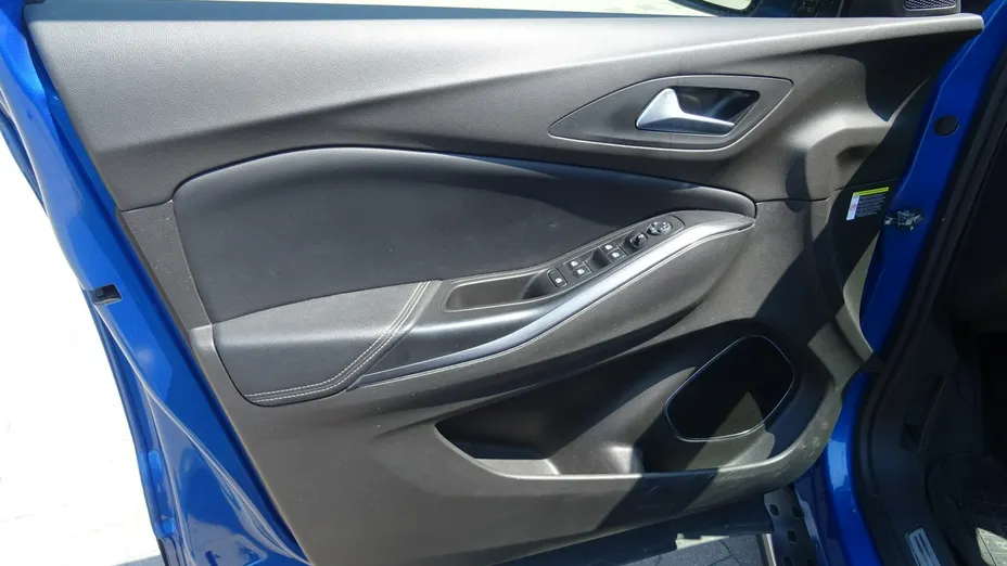 OPEL Grandland X -