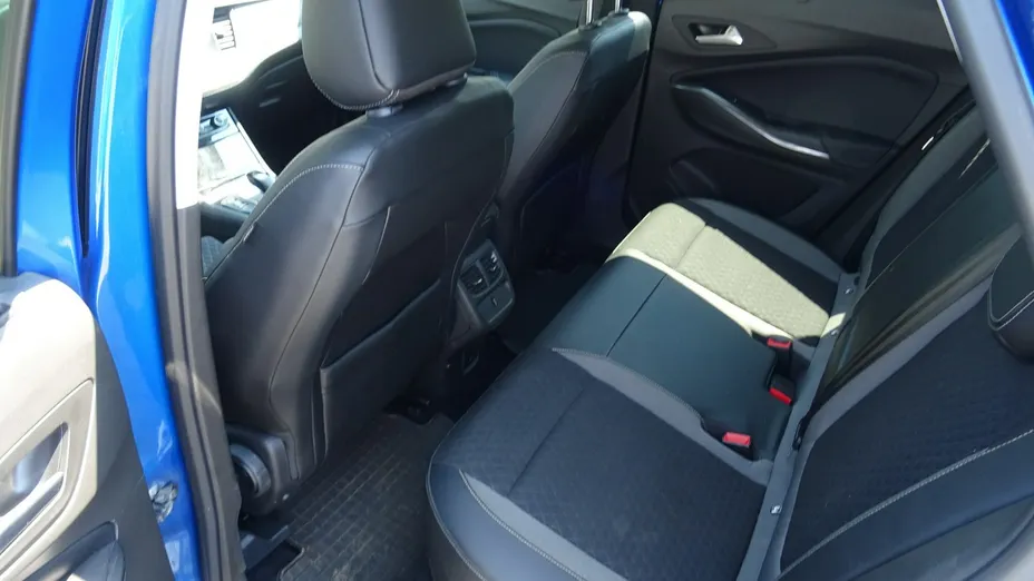 OPEL Grandland X -