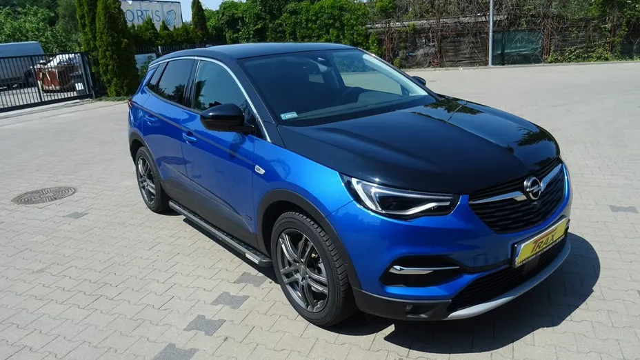 OPEL Grandland X -
