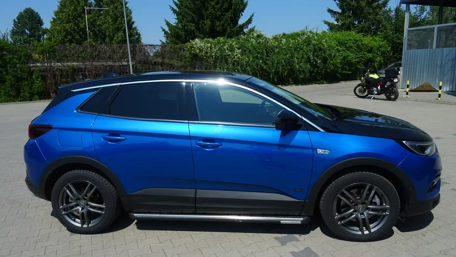 OPEL Grandland X -