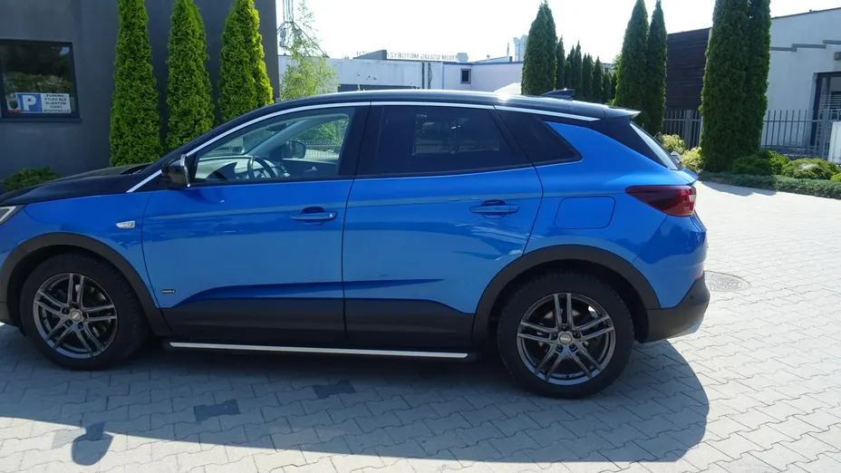OPEL Grandland X -