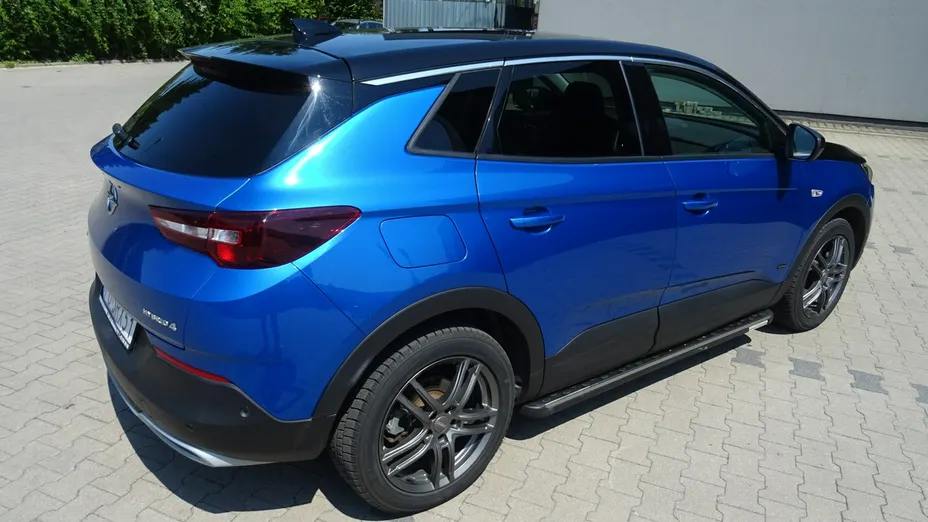 OPEL Grandland X -