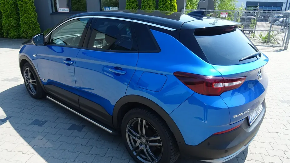 OPEL Grandland X -