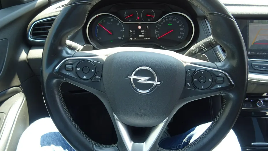 OPEL Grandland X -