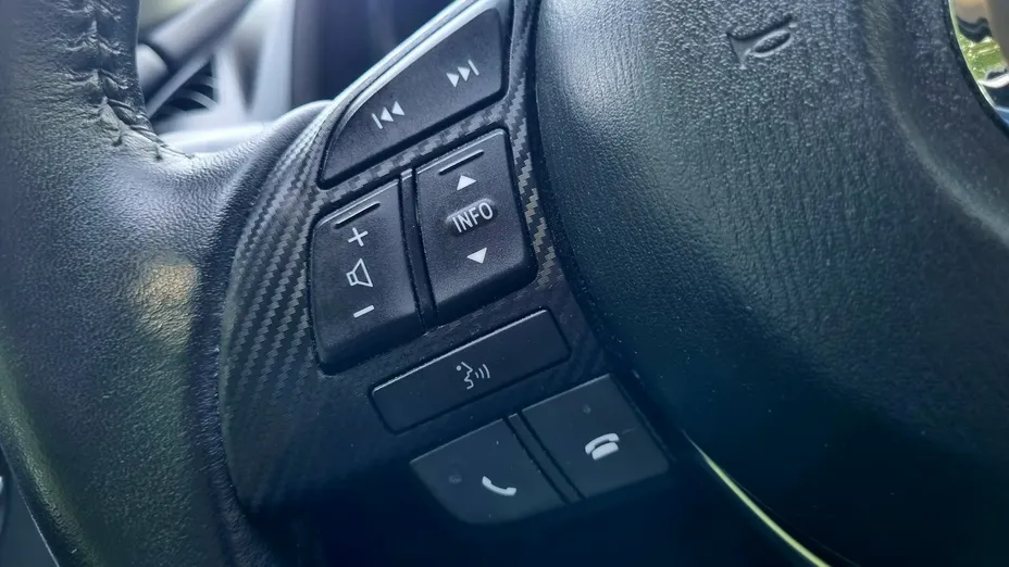 MAZDA 2 -