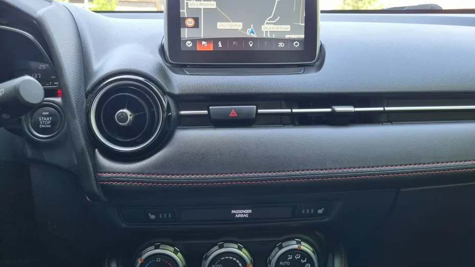 MAZDA 2 -