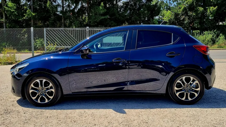 MAZDA 2 -