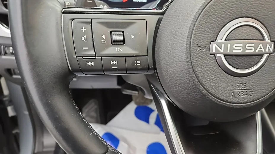 NISSAN Qashqai -