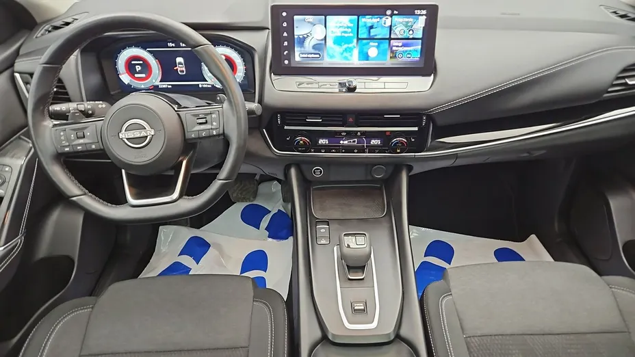 NISSAN Qashqai -