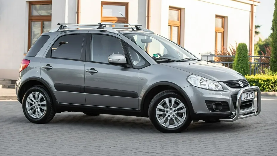 SUZUKI SX4 -