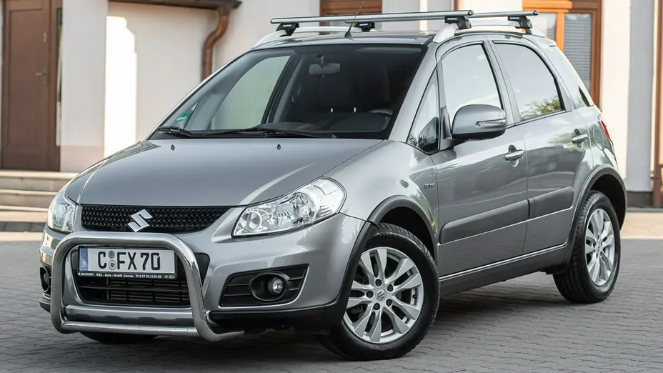SUZUKI SX4 -