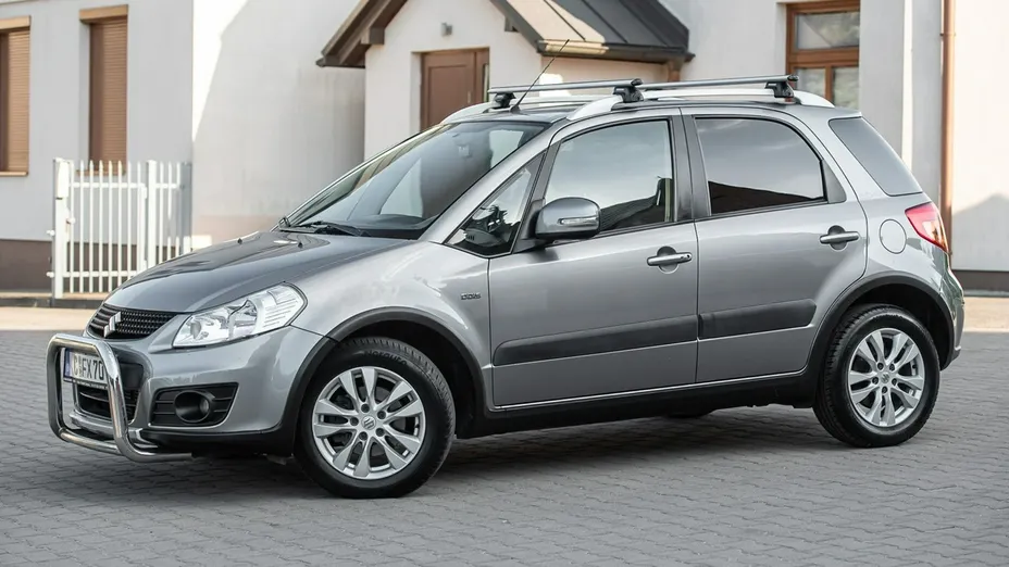 SUZUKI SX4 -