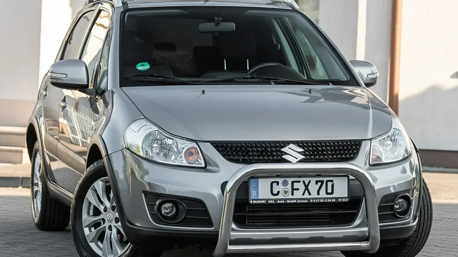 SUZUKI SX4 -