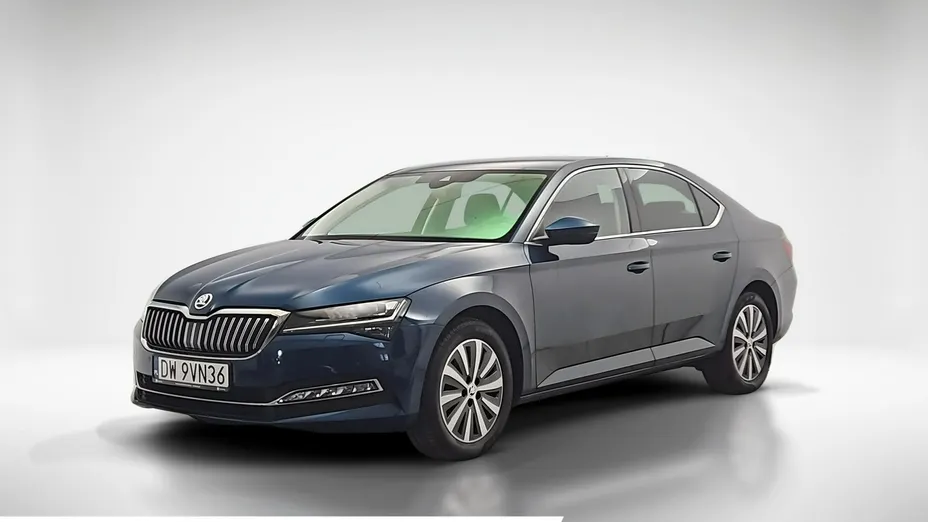 SKODA Superb -