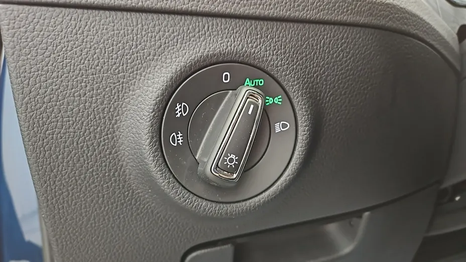 SKODA Superb -