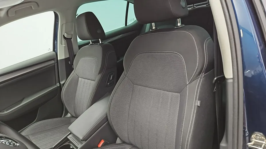 SKODA Superb -