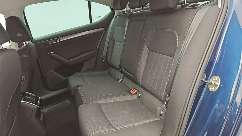SKODA Superb -