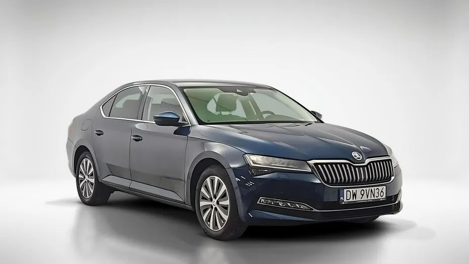 SKODA Superb -