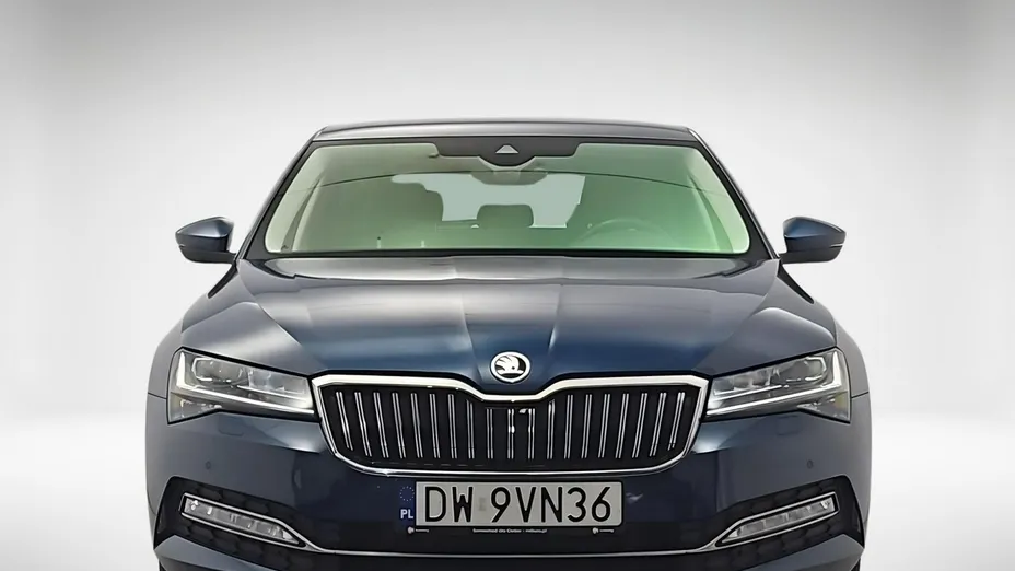 SKODA Superb -