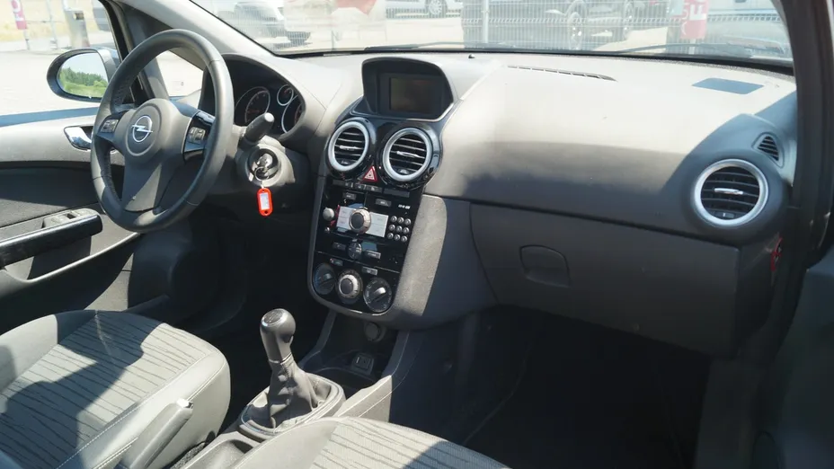 OPEL Corsa -