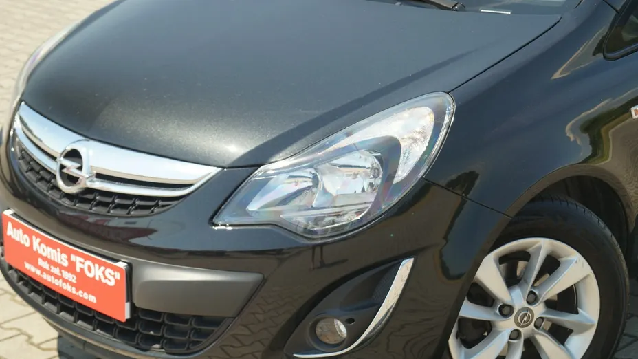 OPEL Corsa -