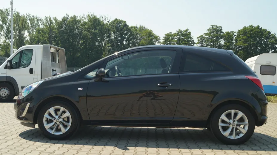 OPEL Corsa -