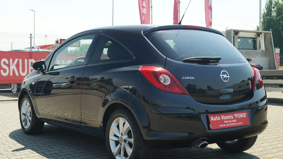 OPEL Corsa -