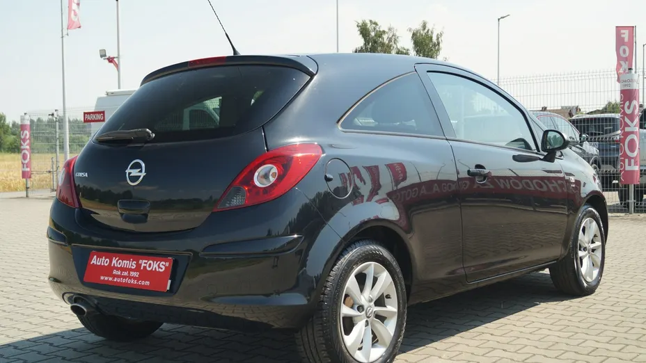 OPEL Corsa -