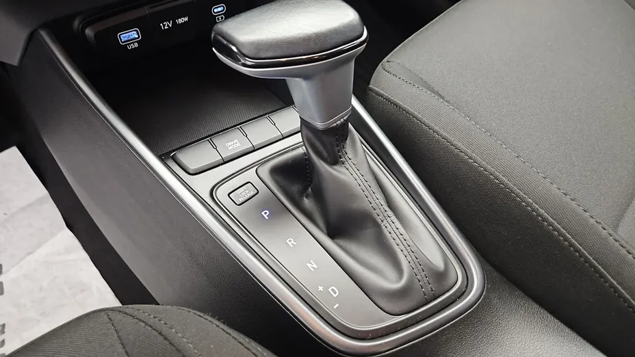 HYUNDAI i20 -
