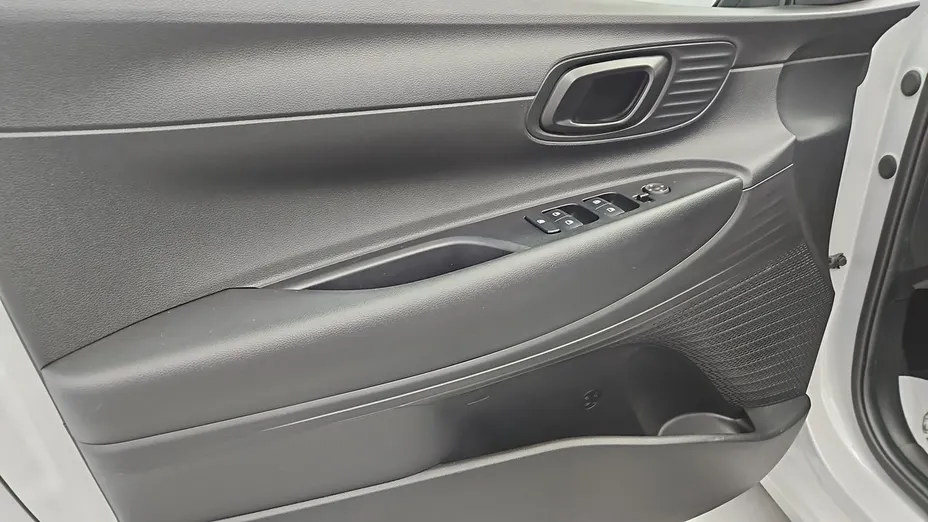 HYUNDAI i20 -