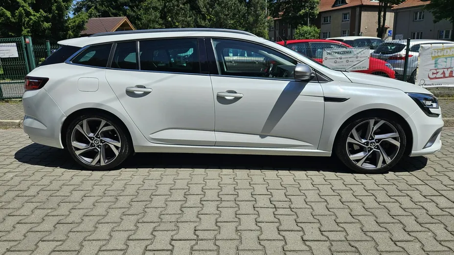 RENAULT Megane -